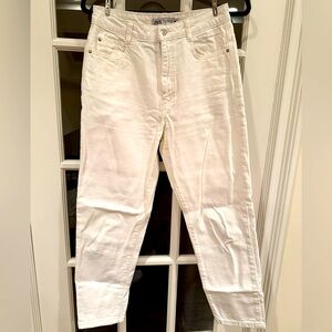Zara White Mom Jean - Size 6